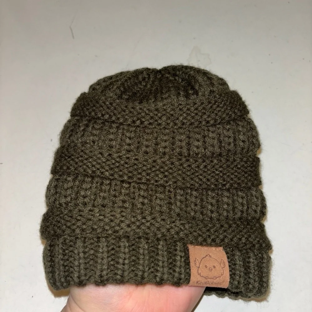 KeaBabies green knitted hat
